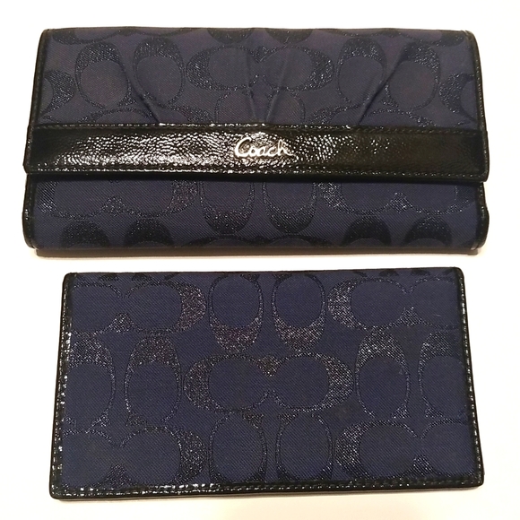 Coach tri fold wallet with matching checkbook - Picture 1 of 6
